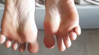 Giant Cum Spray over Soles Feetcouple69 Big Cummed on Toes