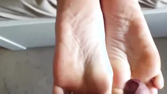 Giant Cum Spray over Soles Feetcouple69 Big Cummed on Toes