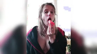 Anal Dildo Sucksho