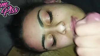 Pendeja Argentina me Pide Porfavor Tirarme La Goma y Terminar Con La Cara Llena De Leche