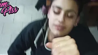 Pendeja Argentina me Pide Porfavor Tirarme La Goma y Terminar Con La Cara Llena De Leche