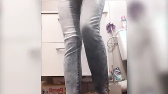 Desperate Pissing inside my Jeans