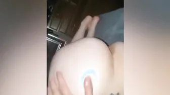 Cutie cougar Shaking that Fat Booty