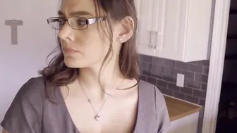Hispanic Jasmine Gomez blown stepdads huge rough cock before stepbro joined and