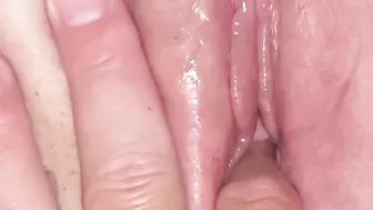 Finger Bang her Tight Snatch