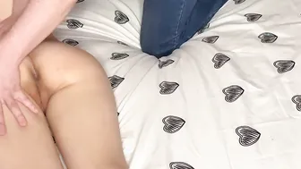 The masseur fuck the client