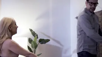 Deep Throat led to a hardcore cunt banged by a perverted bro with