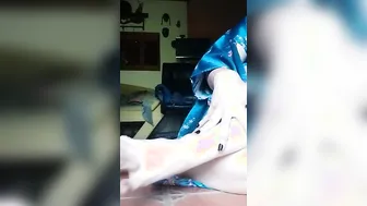 Stretched and Point those Crazy Sexy Foot
