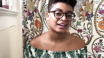 Sweet Black Amateur Loves To Play For Camera