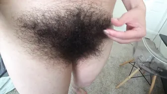 Insane bushy cunt with mouth