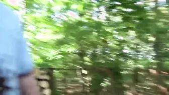 Brasilian porn video – Kleine schlampe lutscht two pimmel