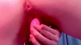 Cumming Squirting Close to the Camera