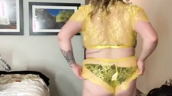 Big melons topless star