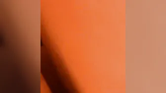 بهترین فیلم سکسی ایرانی آماتور. وسط کار یکی در میزنه
