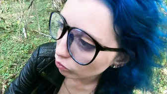 Inside the Mountain Fox the cunt with mouth inside the Leather Jacket Fucks very well and Ends up on her Leather Jacke
