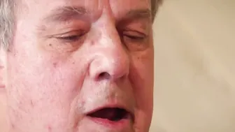 Teenie has first time sex with older sugar dad