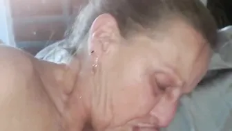 NEW CONTENT MARRIED BIMBO LESLIE BLOWING  TOYING BOTH HOLES