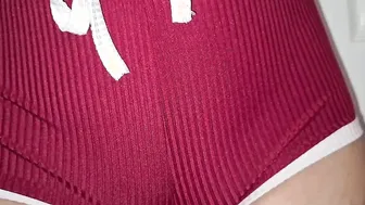 I went out inside these Cameltoe Shorts – everyone Stares at me