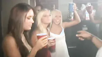 18 Yo College Hoe Fucks Rough Dick at Party