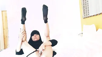 Slut Training porn video – Cheating Hijab Ex-Wife Woke Stranger up to Cum inside her Snatch Unprotected
