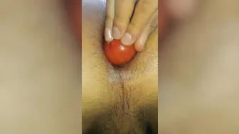 Babe Tomatoe Farts