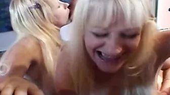 Milton Twins with Dyke Friends Loves Lick snatch