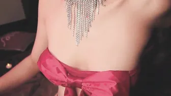 Gia_Baker Unwrap your Gift