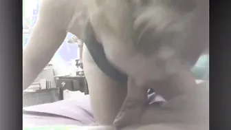 mom Brittni Kloey Shows how she Blows Dick- Demonstrates on the Lawn Dude