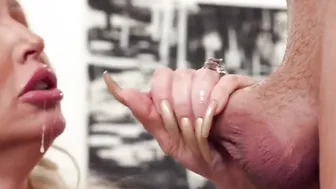 Stepmom give her stepson the chance to boned her into her butt