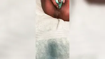 VIBRATOR SHOWERS