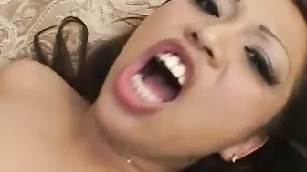 Nice oriental Bitch
