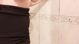 Female Peehole Close Up Peeing and Squirting TWAT