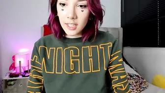 Colombian ginger with gigantic titties tries to tempt you on