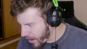 This cunt with mouth Doesnt Care About The End Of The World [Uncensored]