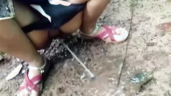 punjab desi Aunt Outdoors Outside Pee Movie Compilation