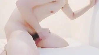 本物ちんぽは舐めたことないけど、ディルドを喉奥まで突っ込んで濃厚フェラの練習をしちゃう。興奮してギンギンになったちんぽもしごいちゃう。