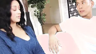Licensed To Blow - London Reigns oriental penis getting her
