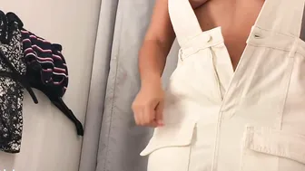 Cutie sluts NUDE inside a Fitting Room