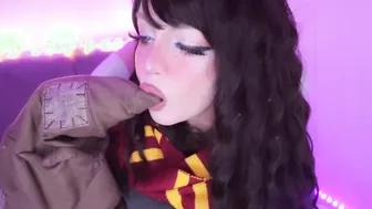 ASMR ❤️ Hermione Making Out the Sorting Hat ( Hermione Granger Cosplay | Harry Potter )