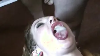 Bimbo liking bukkake jizzes sucking off