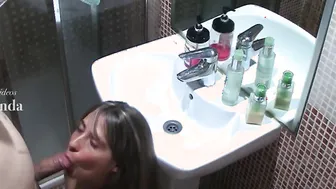 SPY CAMERA RECORD A STEP-DAUGHTER WITH HER STEPHER WHEN THE MOTHER IS