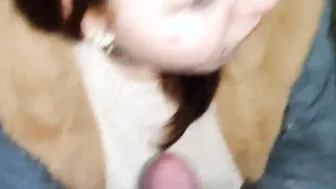the women blows always and everywhere only to her bf
