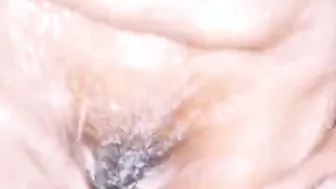 desi wifey Sex Tape recording of hubby while bathing