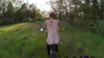 College Hot Dared to Riding Her Bicycle Nude
