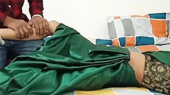 Thode porn video – Devar ji thode mere pair daba do bahut dard ho