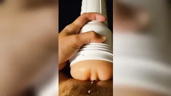 Hoe uses fleshlight twat on her clitoris