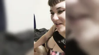 Bombshell Nova fisting training