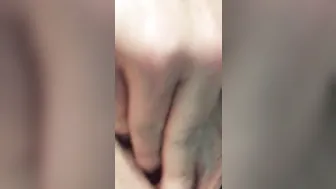 View me make my bimbo vagina squirt