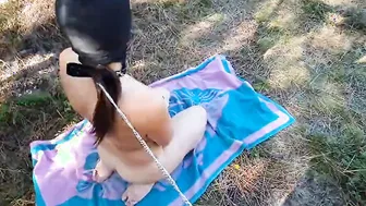 Slutty bitch blows on a leash and masked waiting for