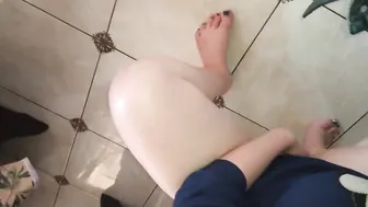 Sucking Off Penis and Fingers her Twat
